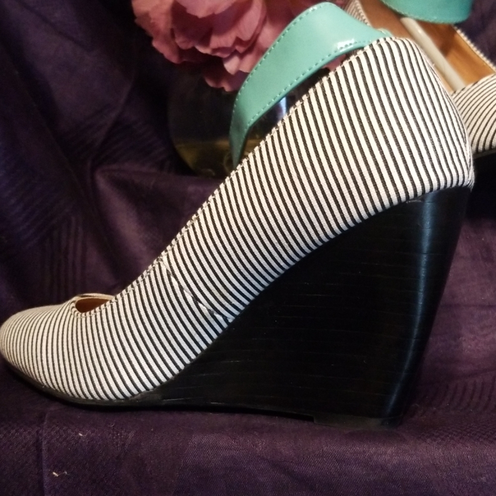 Shoes: Platform Closed Toe Striped Shoes - image 5